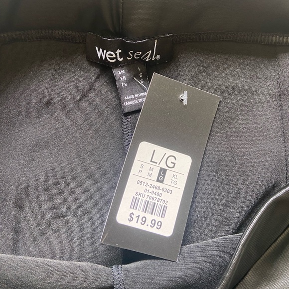 🌸 Wet Seal 🌸 faux leather flare pants - Picture 7 of 11